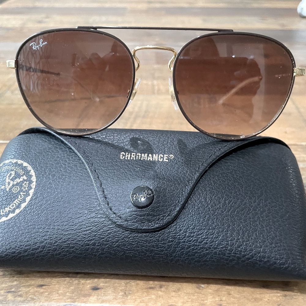 Ray-Ban Sunglasses with case